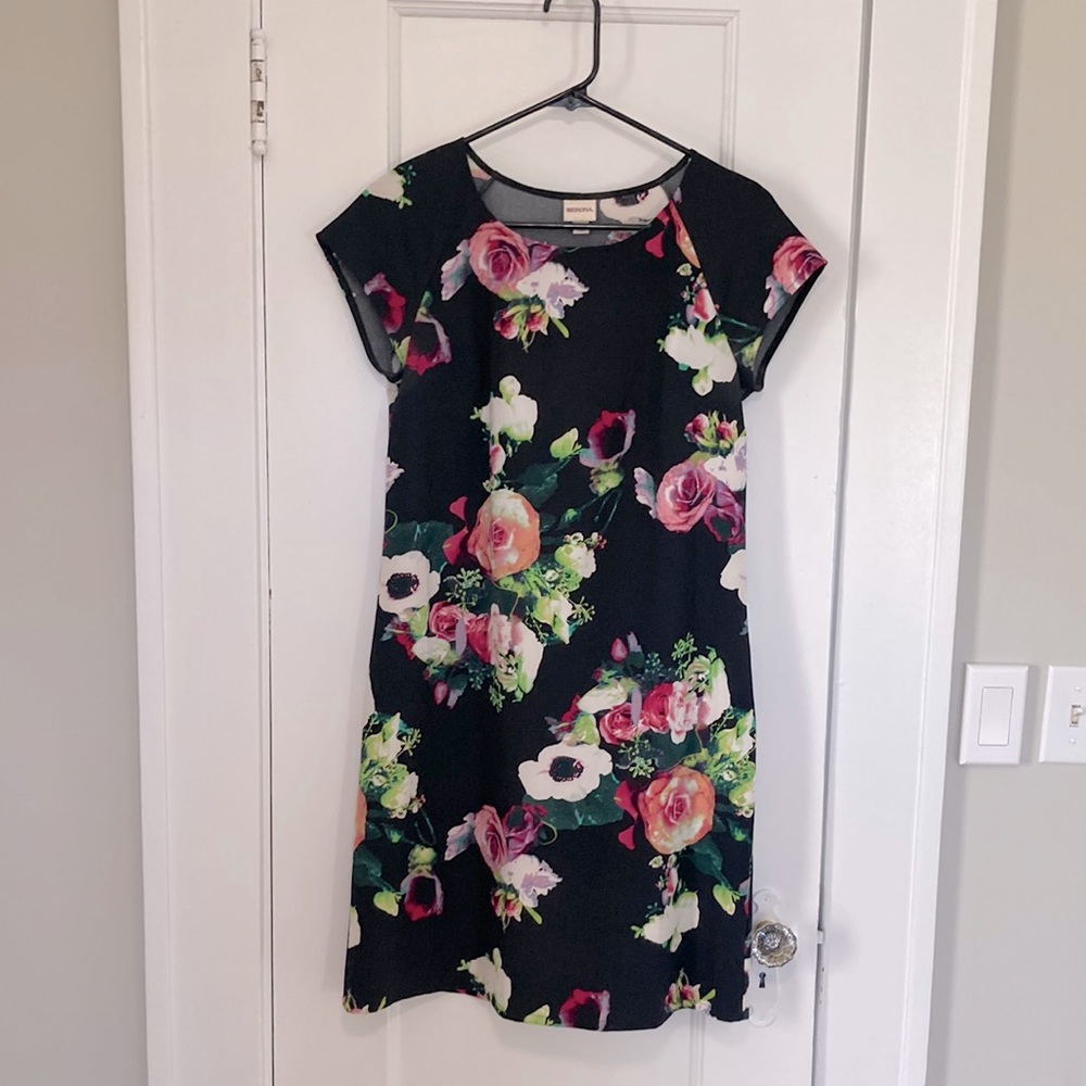 Black floral short sleeve shirt dress